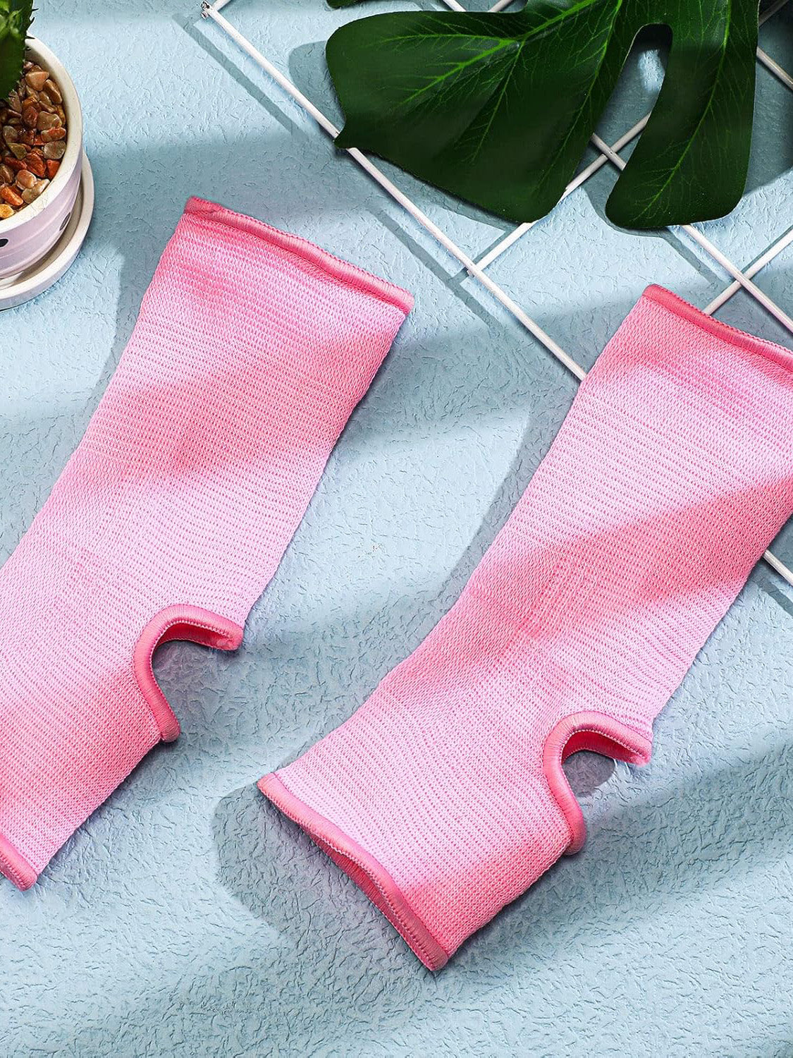 Premium Quality Foot Elsatic Guards Pair For Kids-Pink-LV501